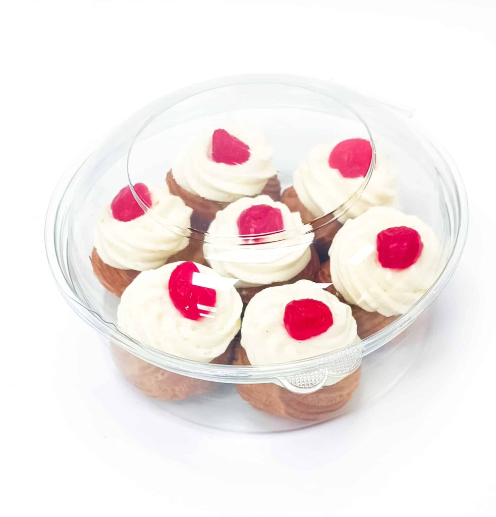 פחזניות וניל עם דובדבן פחזניות וניל עם דובדבן